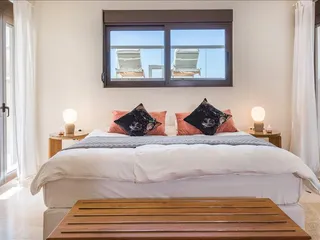 8 villas complex in Akrotiri