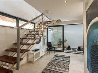 8 villas complex in Akrotiri