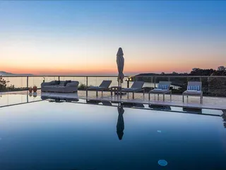 8 villas complex in Akrotiri
