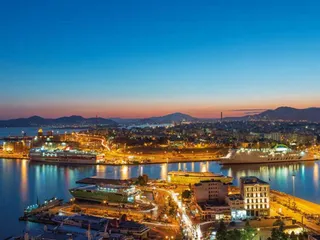 Panellinon 16 in Piraeus