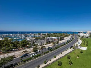 beyond in Alimos