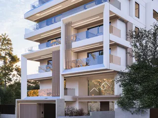 81 Inois in Glyfada