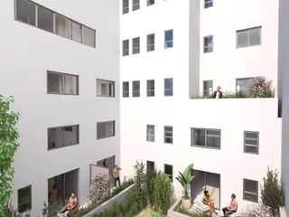 Leosthenous 21-23 in Piraeus
